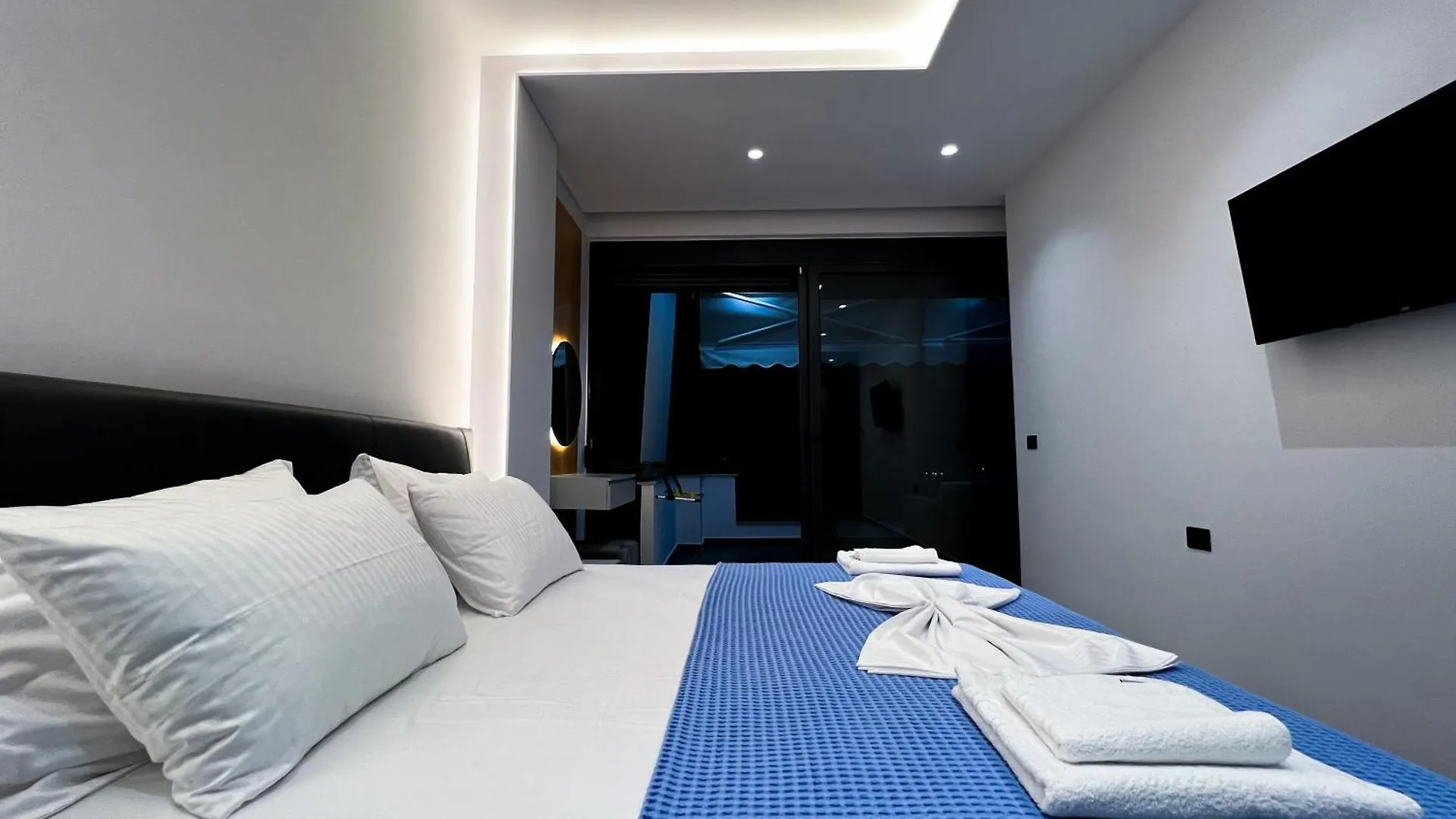Azure Serenity Suites 8 Saranda