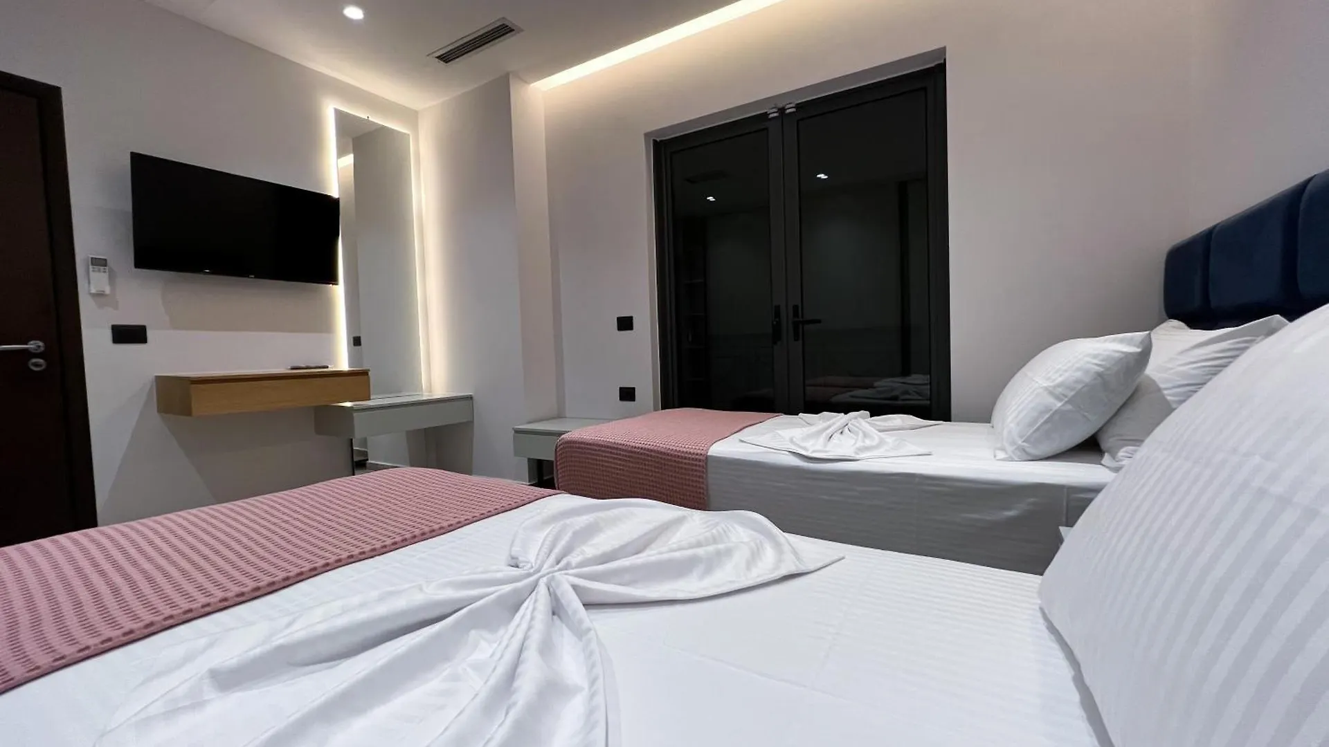 Azure Serenity Suites 8 Saranda