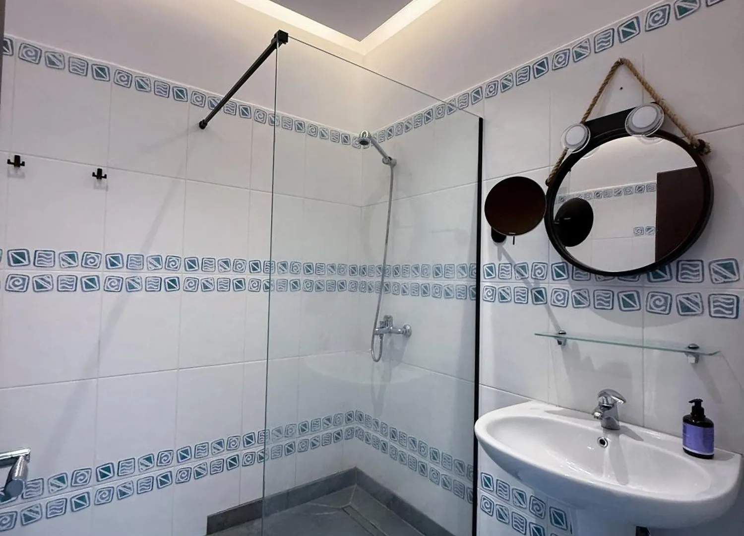 Azure Serenity Suites 8 Saranda Appartement