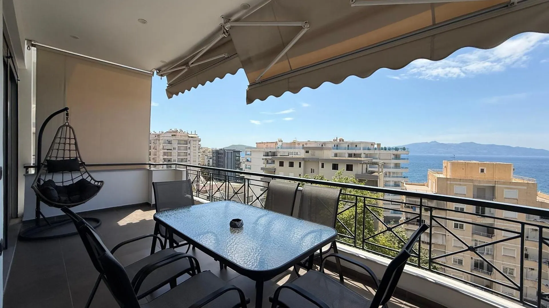 Azure Serenity Suites 8 Saranda Appartement